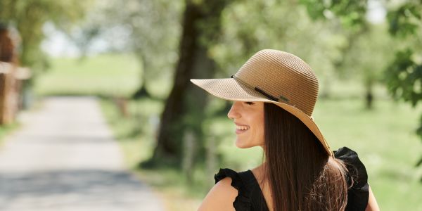Sonnenschutz mit Stil: Warum die leichten Sommerhüte von Chillouts das Must-have für Urlaub und Alltag sind