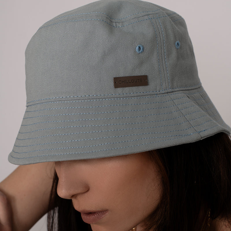 Bucket has "Bibione"